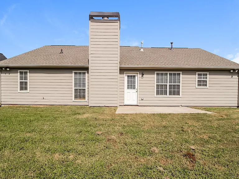 88 Ann Cir SE — Photo 15