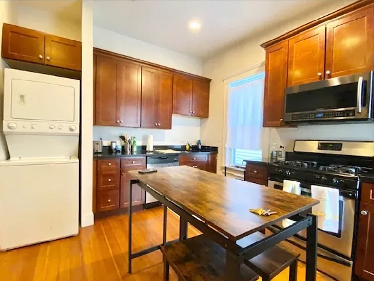 366 W 4th St #3 — Photo 15