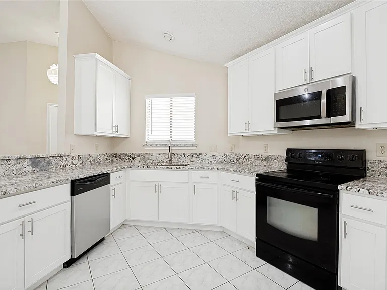 405 Myrtle Dr — Photo 11
