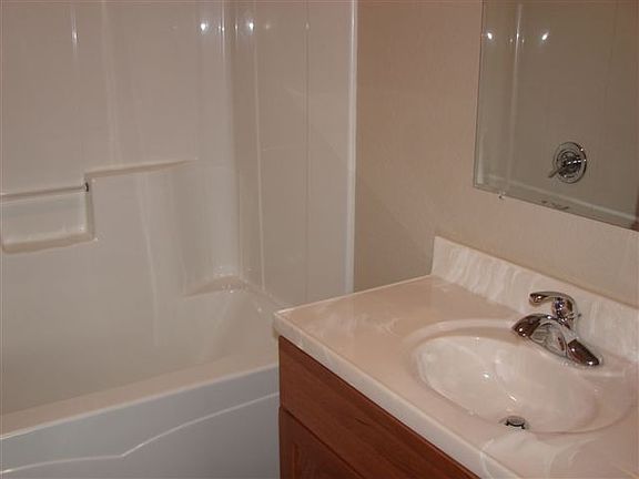 5th image of 413 Nicklaus Dr
