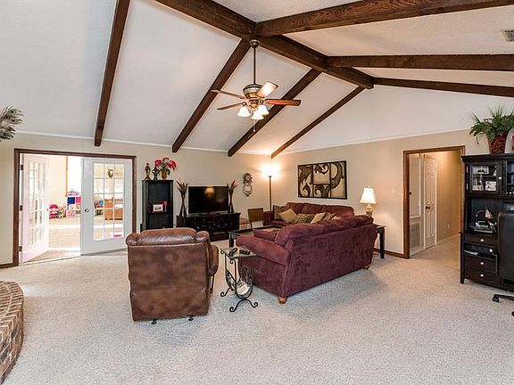 5th image of 4396 Parkridge Dr