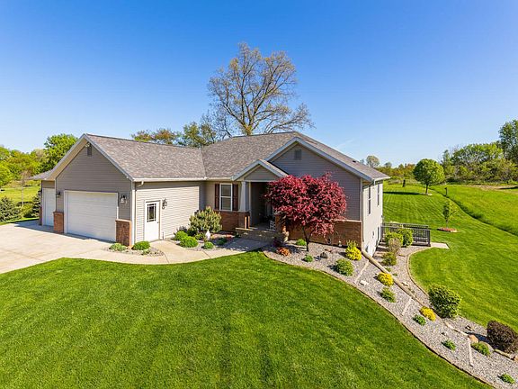 2nd image of 5499 Cannon Meadows Dr NE