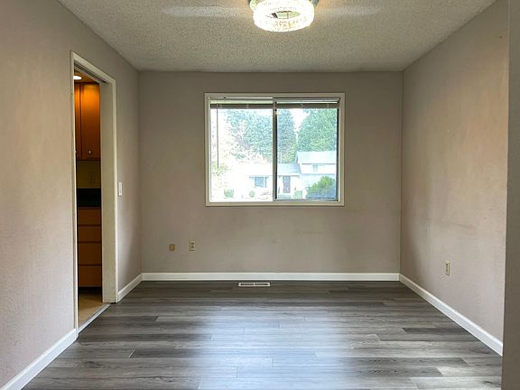 5th image of 9711 NE 130th Pl