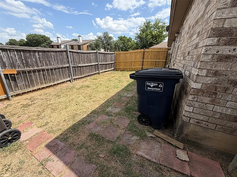 425 Signal Hill Ct N — Photo 13
