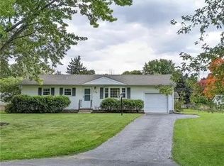 236 Viscount Dr #1BA, Rochester, NY 14623