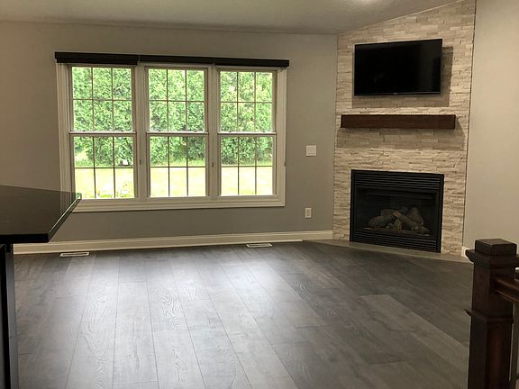 3rd image of 2814 Villa Ct