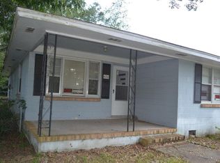 426 Albert St, Bishopville, SC 29010