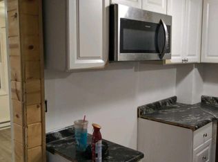 927 Chestnut St #2, Pt Huron, MI 48060