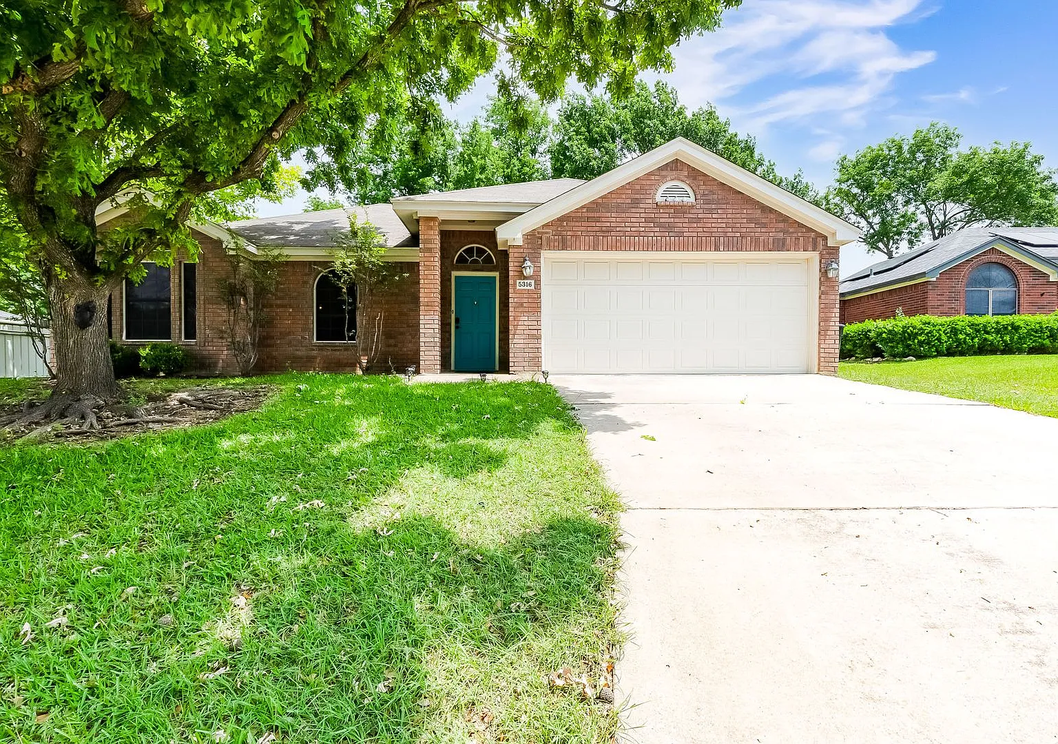 5316 Trail Drive — Photo 1