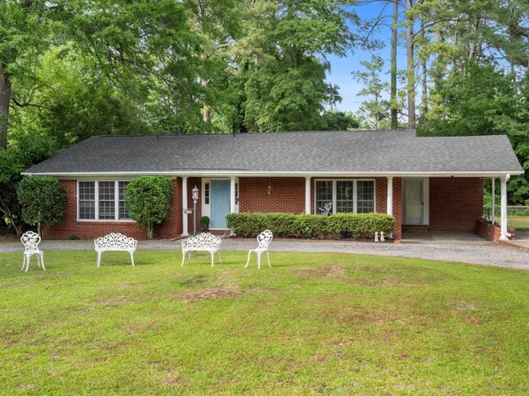 1452 Jasmine Ln, Holly Hill, SC 29059