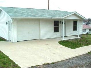 117 Hilles Ave, Barnesville, OH 43713