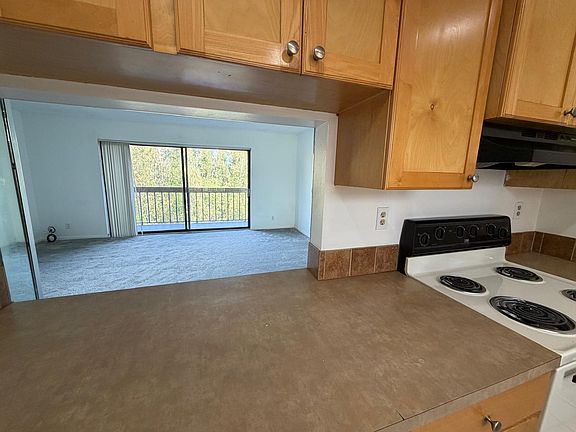 5th image of 2050 N Congress Ave APT 402