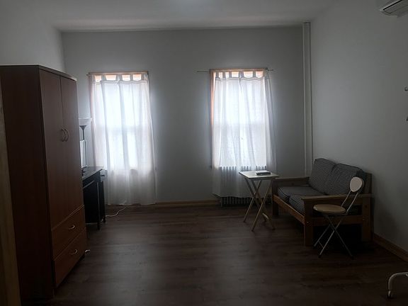 2nd image of 181 Wyckoff Ave APT 2L