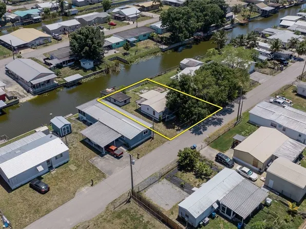1055 7th St, Okeechobee, FL 34974
