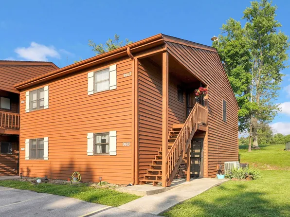 9617 S Lake Ridge Dr, Bloomington, IN 47401