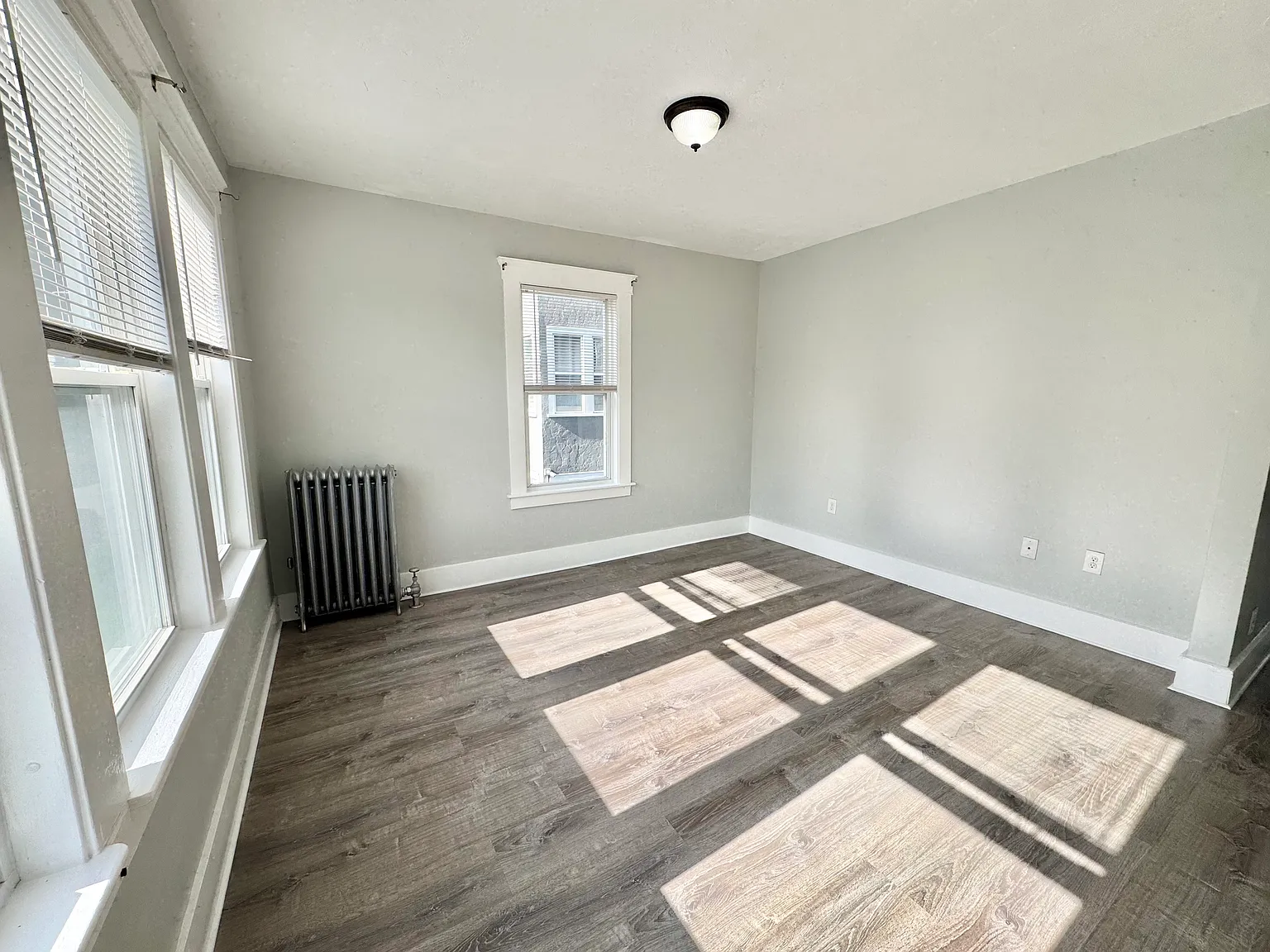 2 bed, $1,950 — Photo 2