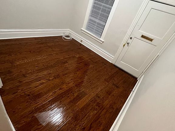 5th image of 220-226 Rose St #241-220