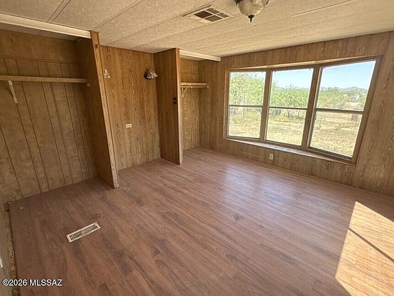 5th image of 11030 S Alyce Ave