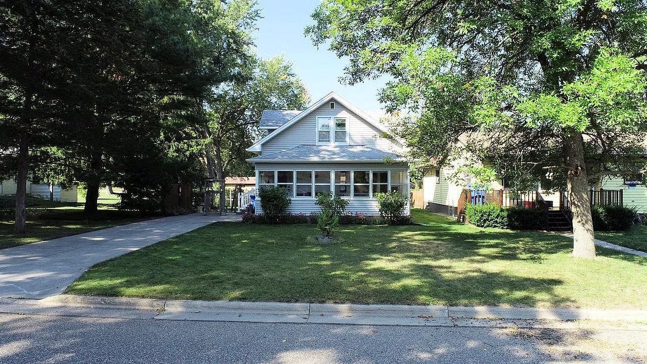 1109 Vine Street, Wisconsin Dells, WI 53965 Zillow