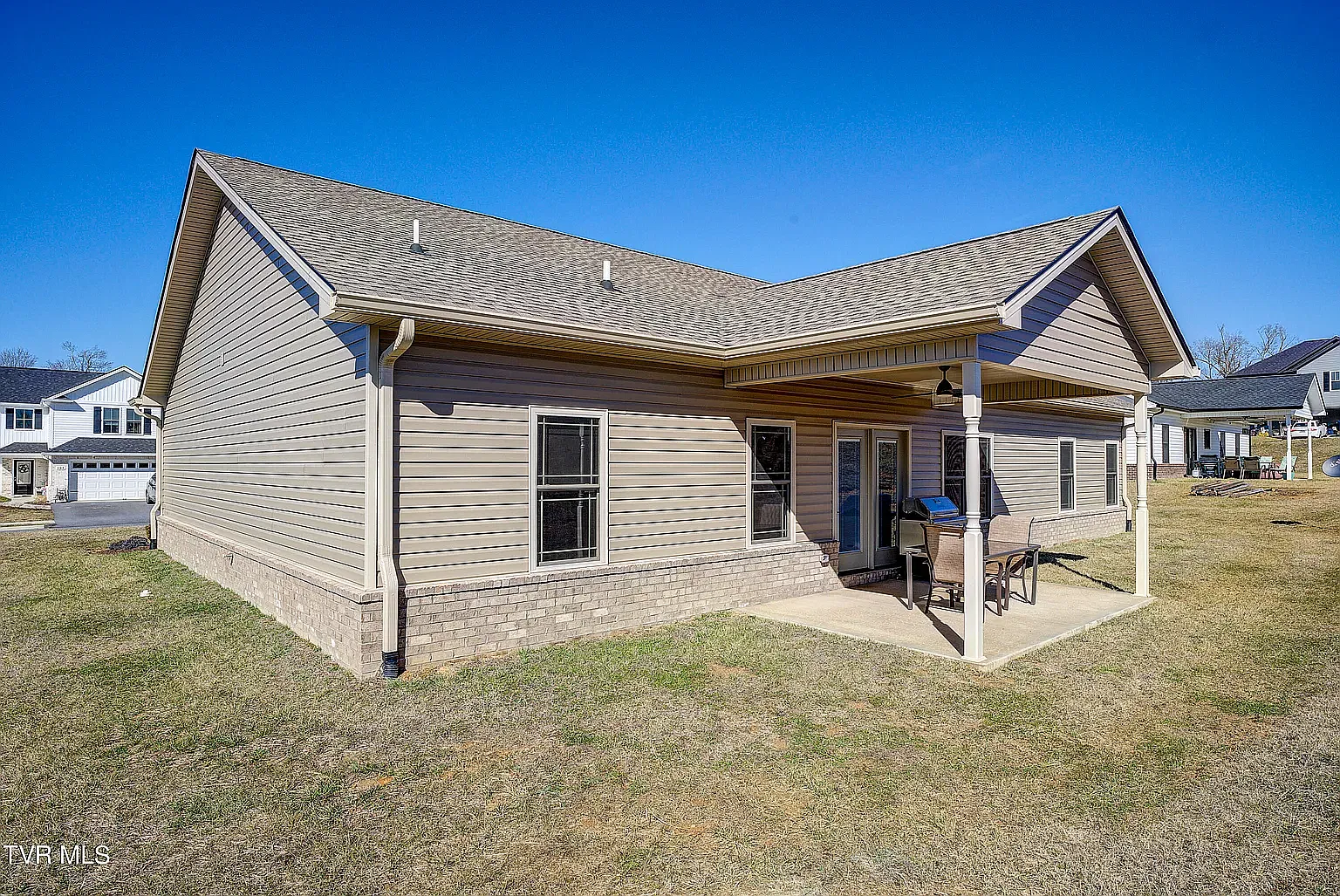 3 bed, 1852 sqft, $2,800 — Photo 3