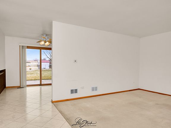 4th image of 16617 Leslie Dr