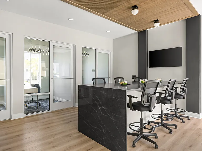 Palm Grove Luxury Apartments — Photo 50