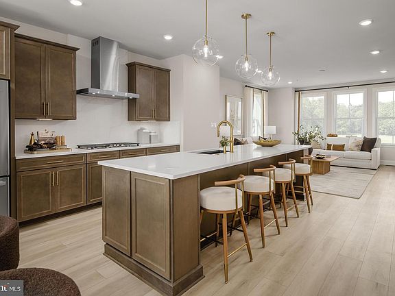 4th image of 9404 Gerst Rd