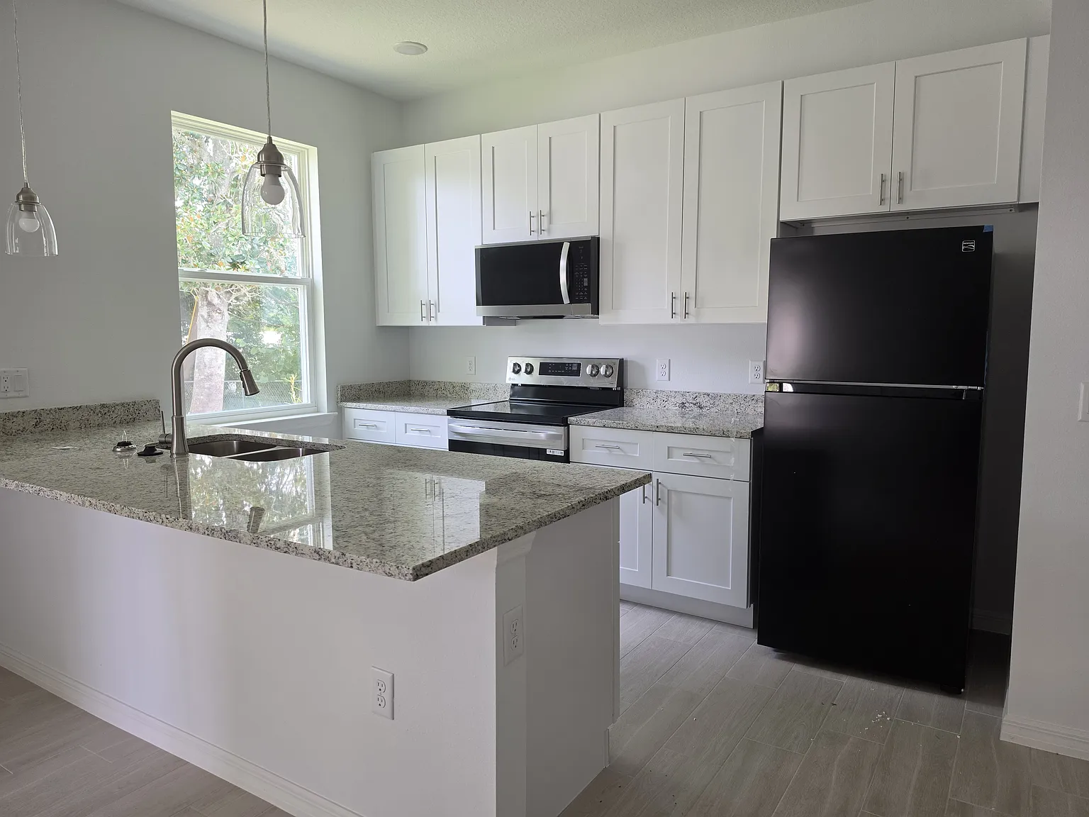 67 Glover St — Photo 4