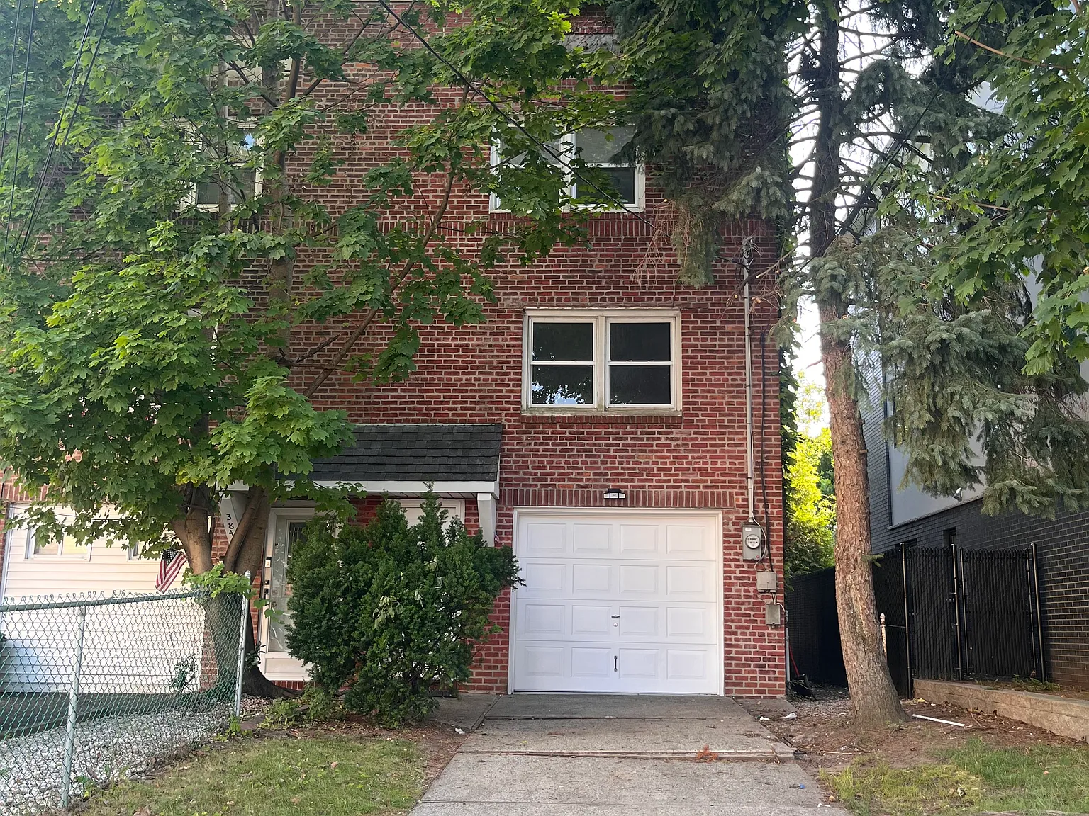 2 bed, 928 sqft, $3,200 — Photo 1