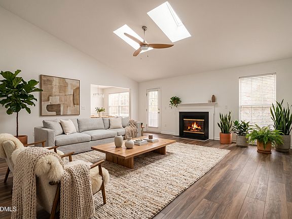 3rd image of 2305 Nutting Ln
