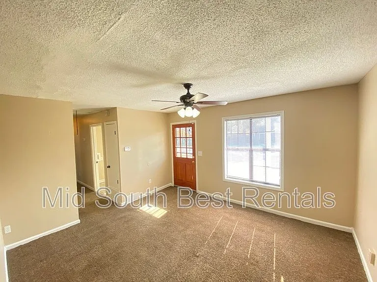 3322 Burgess Dr — Photo 4