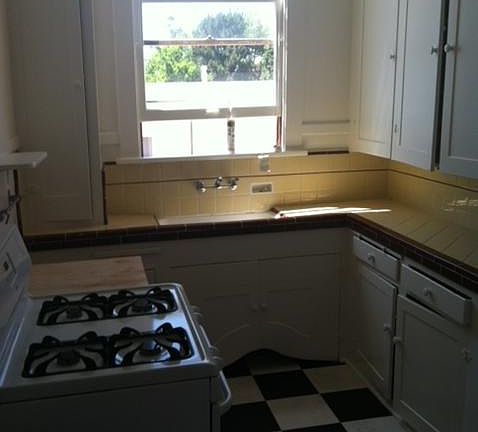 3rd image of 124 W Upas St