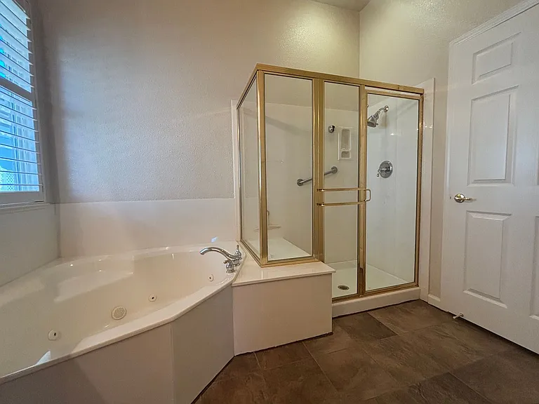 1532 Alton Ln — Photo 23