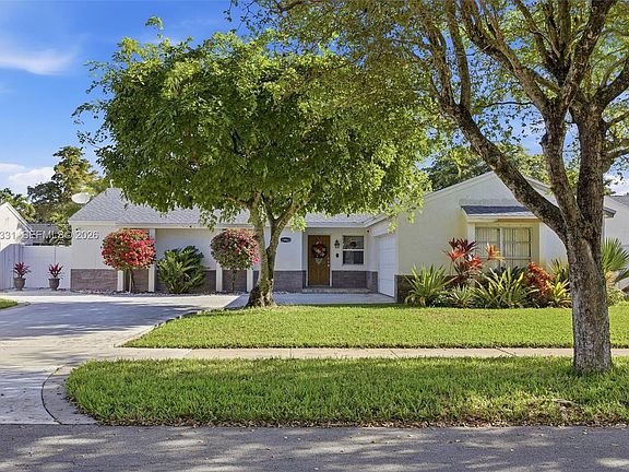 2nd image of 19463 NW 62nd Pl