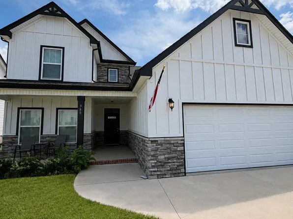 980 Princeton Dr, Clarksville, TN 37042