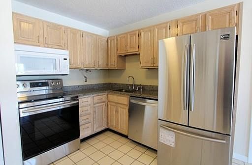 1st image of 160 Burkhall St Unit 606