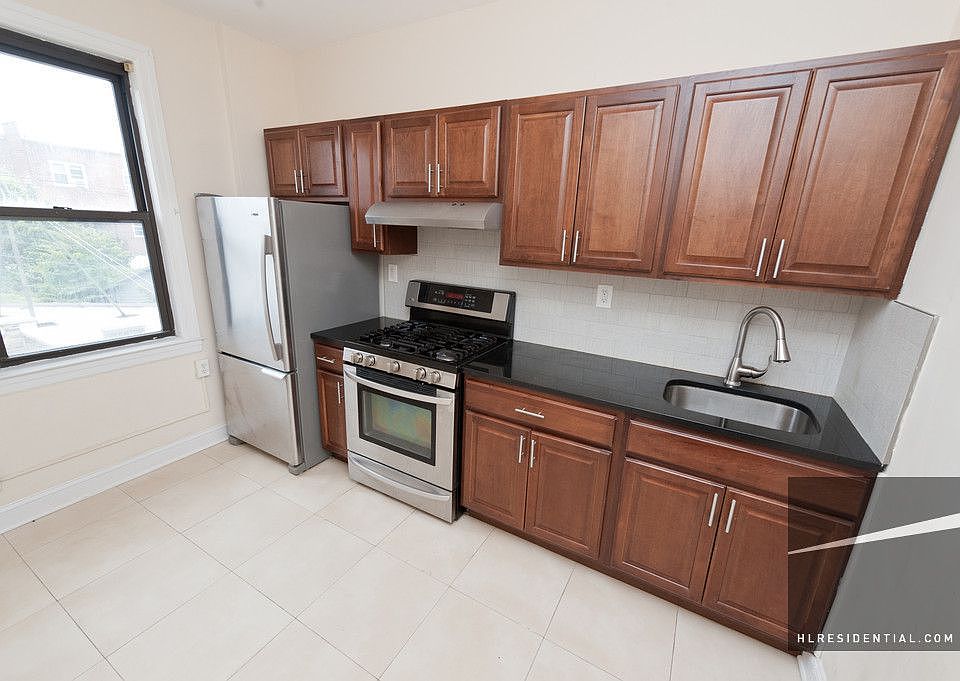 1st image of 3157 47th St #2