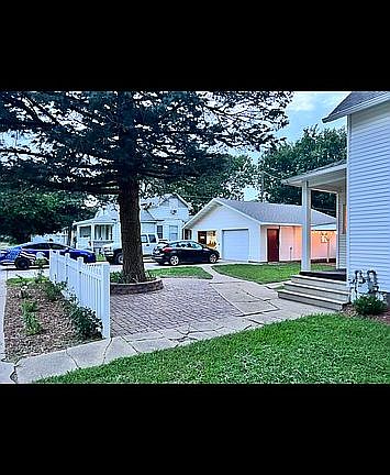 5th image of 807 N Somers Ave