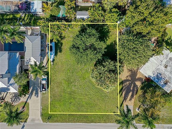 5th image of 720 W Virginia Ave