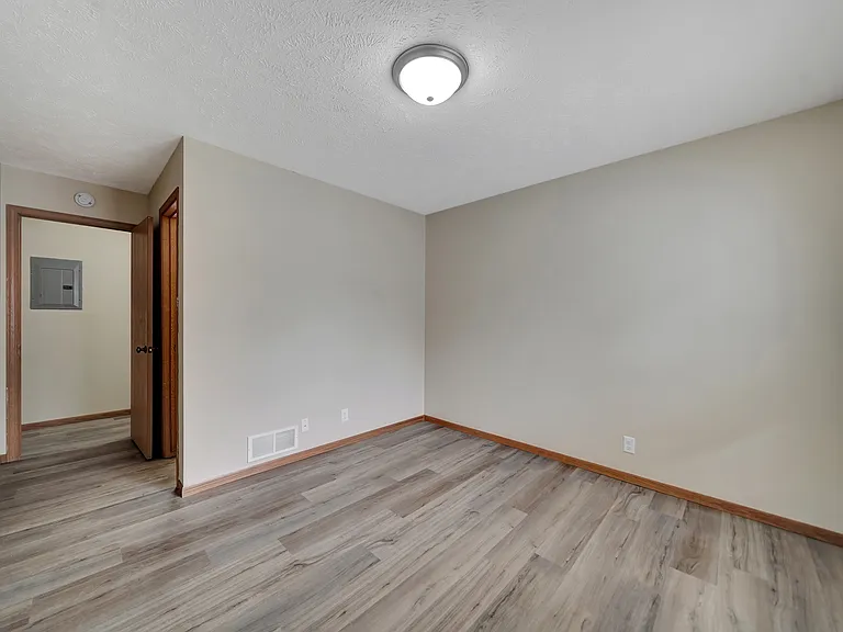621 N 28th St #2 — Photo 14