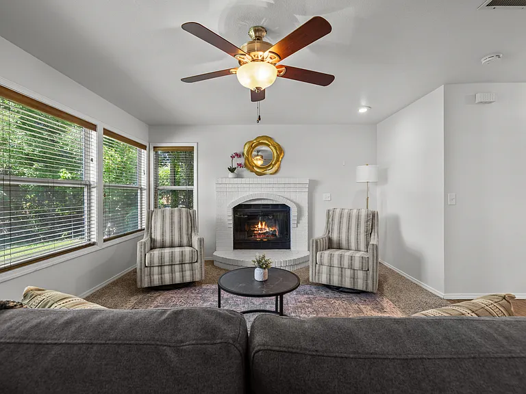 1528 E Falconrim Ct — Photo 28