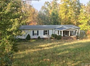 4972 Honda Dr, Hickory, NC 28602