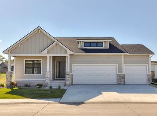 7011 Lincoln Cir, Johnston, IA 50131