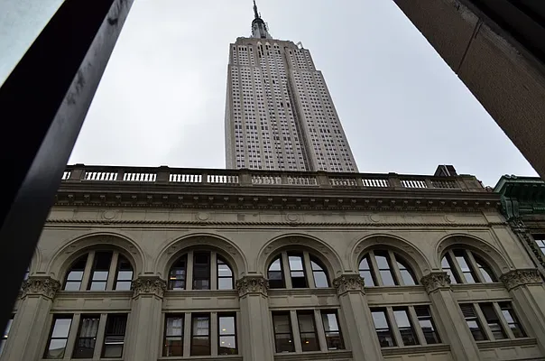 Sold by Manhattan Residential Group | media 14