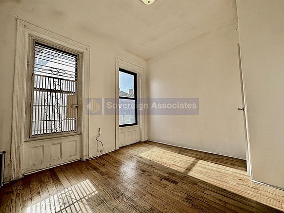 4th image of 941 Amsterdam Ave #5S