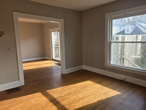 3rd image of 344 Lane Ave NW