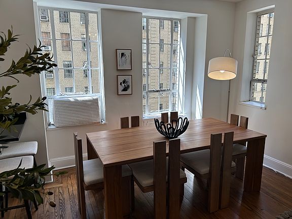 3rd image of 340 W 57th St APT 3H
