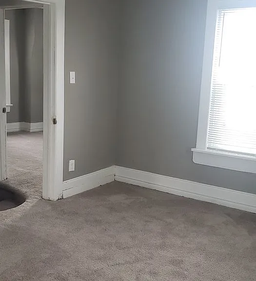 425 S Glick St — Photo 3