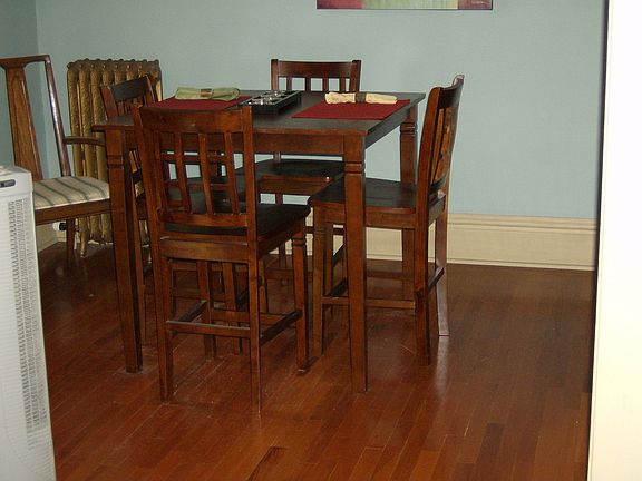 Gorgeous original floors