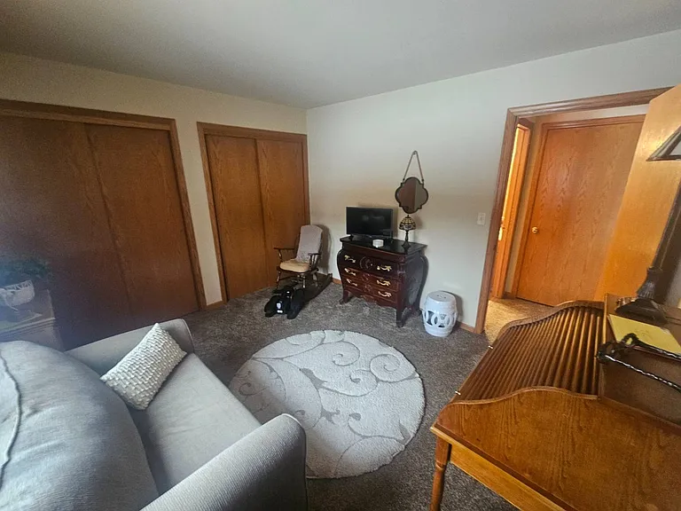 W239N5856 Maple Ave #1 — Photo 12
